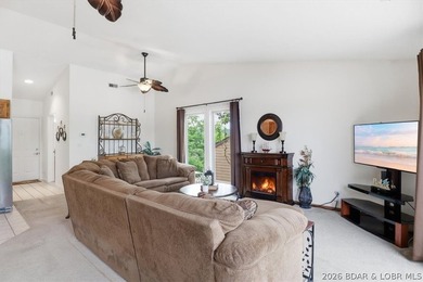 Welcome to your perfect lakeside escape! This beautifully - photo 7