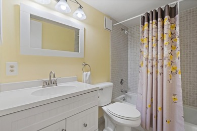 Rarely available 3-bedroom, 2-bath, glass-enclosed flex/sunroom - photo 21