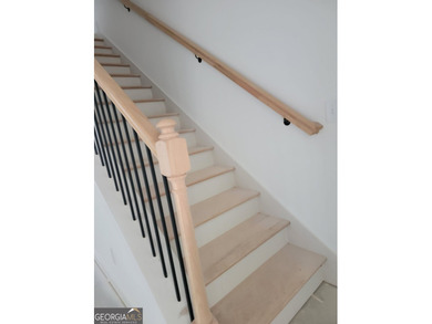 New construction home with 4 bedrooms and 2 bathrooms. Double - photo 22
