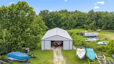 Boasting a potential $6,000/month in rental income & situated on - photo 4