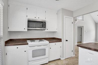 Just recently updated with new paint, doors, ceiling fans - photo 6