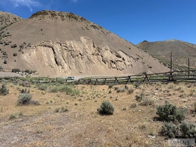 East Fork acreage with riverfront. Approx. 7.26 acres crossing - photo 10