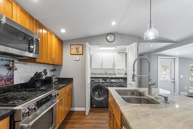Back on the market and offering a rare second chance! Though no - photo 11