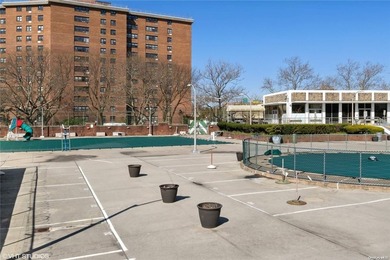 Welcome to The Fairview! This luxury hi rise Coop building is - photo 19