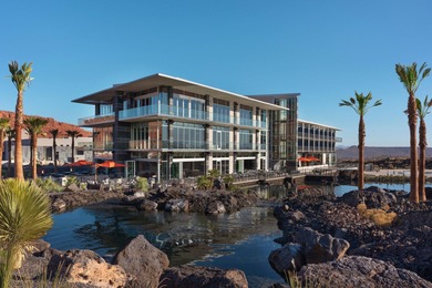 Black Desert Deluxe King Studio Resort Condo with Snow Canyon