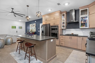 Beautiful home, a must see with no HOA! A place to park an RV or - photo 21