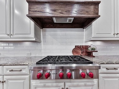 CLASSIC! COMFORTABLE! HOSPITABLE! This HOME (and it is a HOME) - photo 28