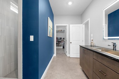 Beautiful home, a must see with no HOA! A place to park an RV or - photo 30
