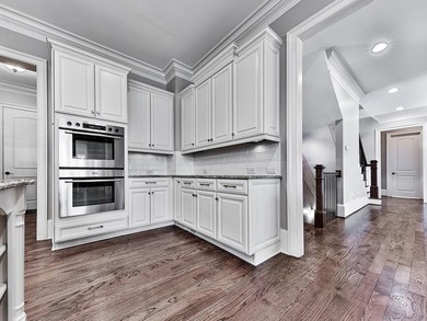 CLASSIC! COMFORTABLE! HOSPITABLE! This HOME (and it is a HOME) - photo 32