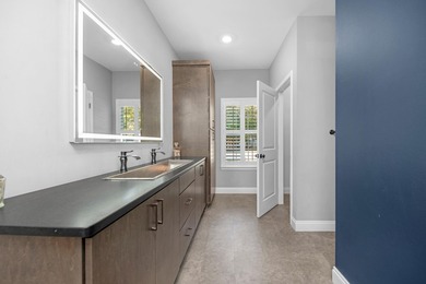 Beautiful home, a must see with no HOA! A place to park an RV or - photo 35