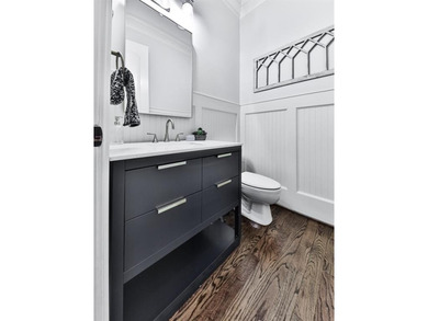 CLASSIC! COMFORTABLE! HOSPITABLE! This HOME (and it is a HOME) - photo 36
