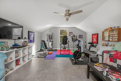 Beautiful home, a must see with no HOA! A place to park an RV or - photo 46