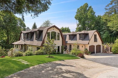 Private Gated Gold Coast Estate | Waterview. Set on - photo 1