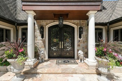 Private Gated Gold Coast Estate | Waterview. Set on - photo 4