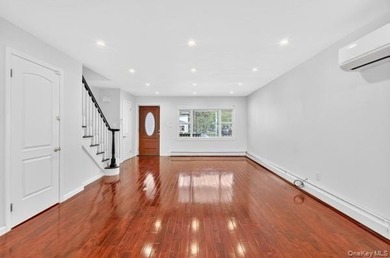 Legal 2-Family in Bayside , Walk to LIRR. Corner 2-Family , 3 - photo 5