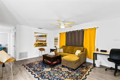 Excellent Investment Opportunity - Full Duplex in Pine Castle. - photo 4