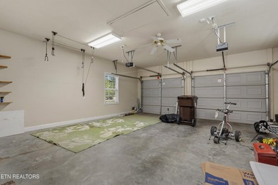 Welcome to this beautiful 'lock-and-leave' home in the - photo 20