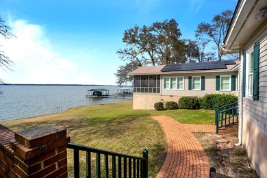 Experience refined waterfront living in this exceptional - photo 33