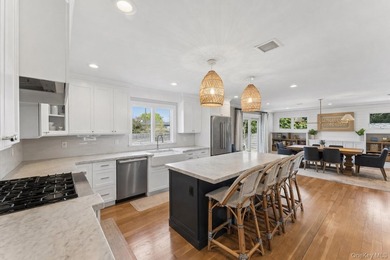 Welcome to this stunning custom 4 bedroom Center Hall Colonial - photo 2
