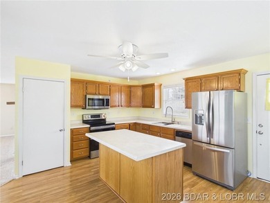 Enjoy lake living in this beautifully updated second-tier home - photo 7