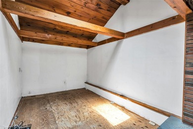 Great Opportunity! Ranch with 3 Bedrooms, Bath, Converted Garage - photo 8