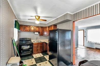 Great Opportunity! Ranch with 3 Bedrooms, Bath, Converted Garage - photo 9
