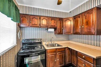 Great Opportunity! Ranch with 3 Bedrooms, Bath, Converted Garage - photo 10