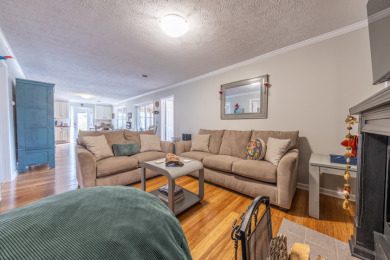 Waterfront, dock, Rental ready in a great central location! - photo 11