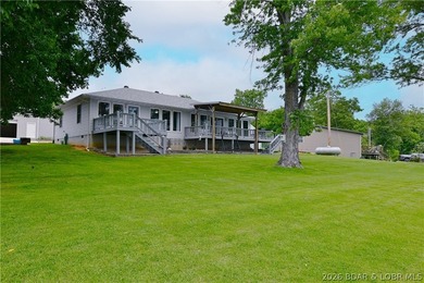 Lakefront opportunities like this don't come around often! - photo 4