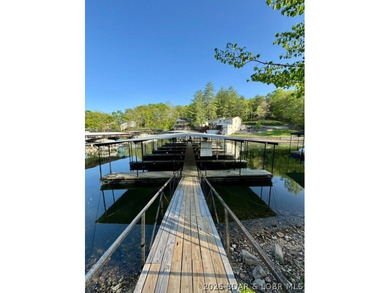 Experience the perfect lake retreat with this turn-key, fully - photo 5