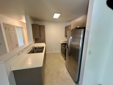 SELLELR wants it SOLD...... on LB easy to show. Discover the - photo 12