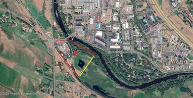 Opportunity to own a piece of Basalt's history with this mixed - photo 7