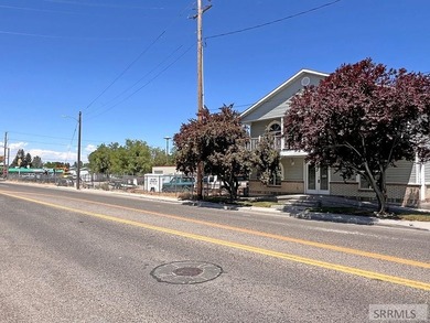 GREAT LOCATION FOR BUSINESS OPPORTUNITY! Property includes 2 - photo 5
