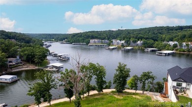 Prime Lake View Villa at The Villas at Tuscany! This barely used - photo 1