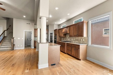 Escape to the prestigious Villas at Banbury Meadows-Idaho's