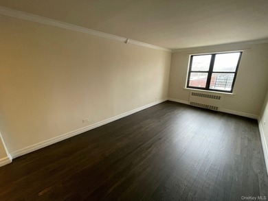 Welcome to The Fontaine in Forest Hills! Spacious one bedroom in