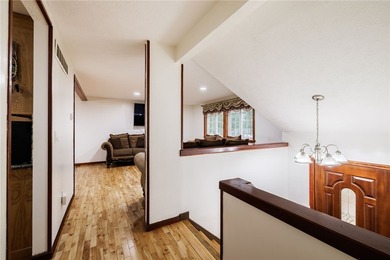 Welcome to this beautifully updated 6-bedroom, 4-full-bath home - photo 13