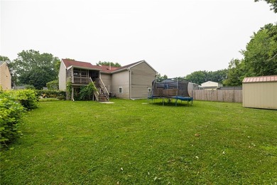 Welcome to this beautifully updated 6-bedroom, 4-full-bath home - photo 27