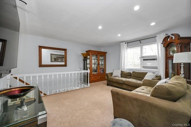 Move-In Ready Upper Two Bedroom in Bell Park Gardens! Offering a - photo 2