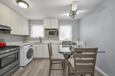 Move-In Ready Upper Two Bedroom in Bell Park Gardens! Offering a - photo 6