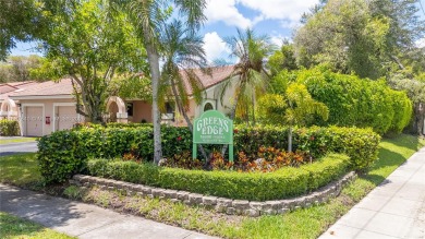 (private lake, pond, creek) Townhome/Townhouse For Sale in Weston Florida