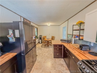 New price on this Lake area retreat on 3 acres with garage/RV - photo 9