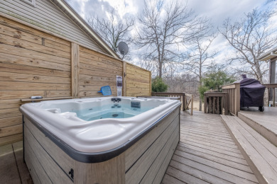 Waterfront, dock, Rental ready in a great central location! - photo 2