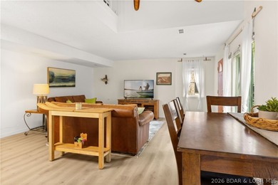 Have you always dreamed of owning a lakefront home? Seize this - photo 6