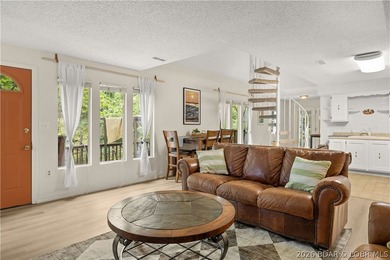 Have you always dreamed of owning a lakefront home? Seize this - photo 8
