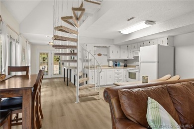 Have you always dreamed of owning a lakefront home? Seize this - photo 9
