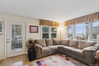 Wake up to breathtaking year-round water views of the Long - photo 9
