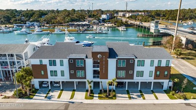 Experience modern waterfront luxury with some of the most - photo 10