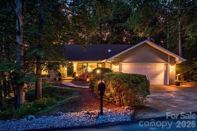 Come home to the highly sought-after gated golf course community - photo 2