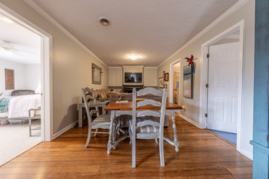 Waterfront, dock, Rental ready in a great central location! - photo 6